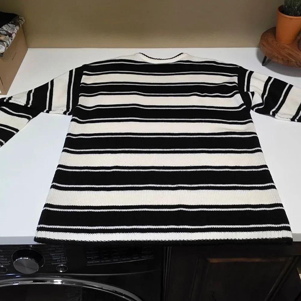 Sweater  - Picture 2 of 4